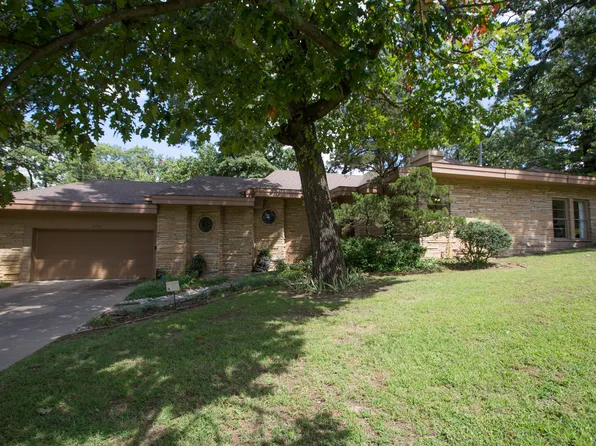 2235 E 35th St S, Tulsa, OK 74105