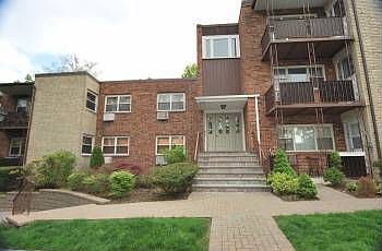2nd image of 156B N Broadway APT 2A