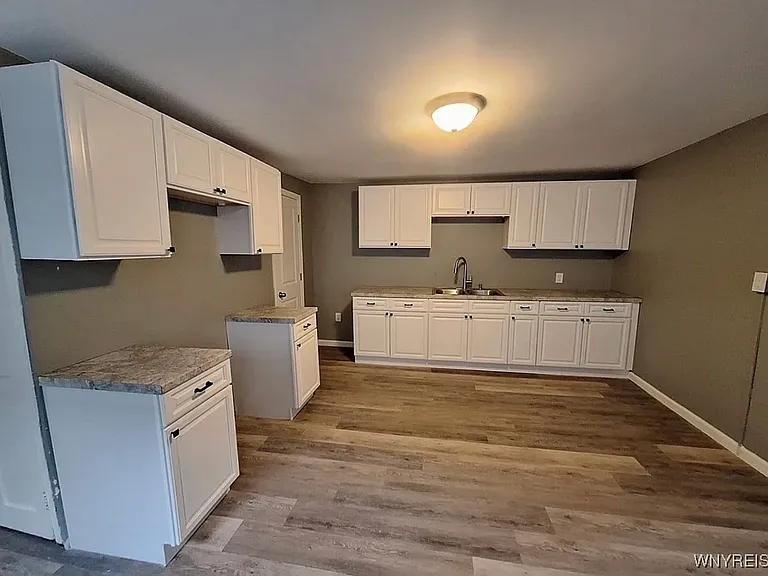 200 W Tupper St #1 — Photo 14