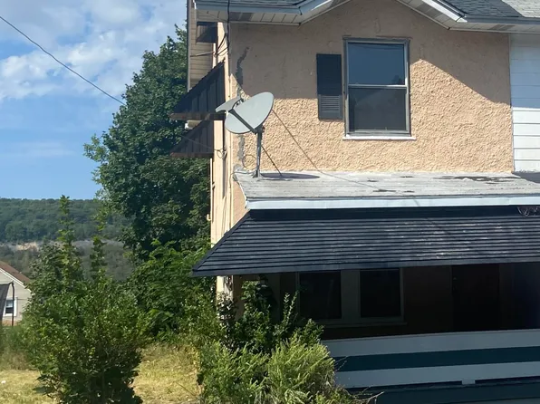 849 E Patterson St, Lansford, PA 18232