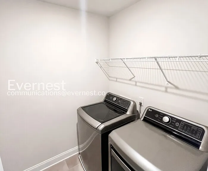 4522 Skywood Ln — Photo 14