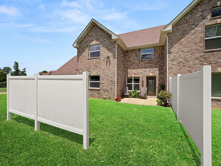 1832 W Hawthorne Rd #1 — Photo 3