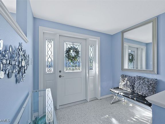 2nd image of 166 Cambridge Dr NW
