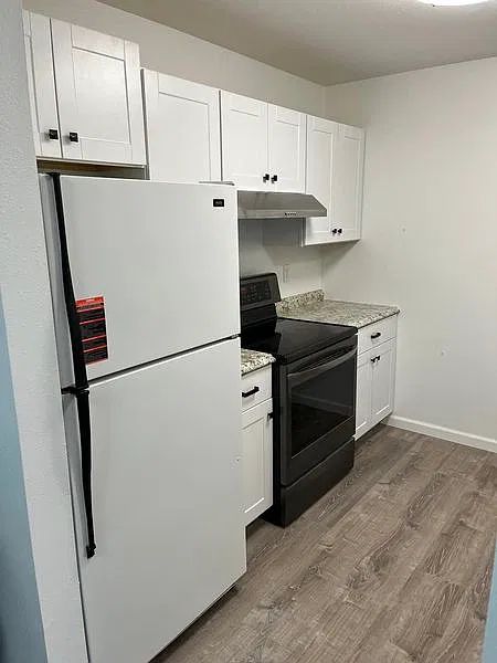 3 bed, 1.5 bath, 1728 sqft, $1,375 — Photo 3