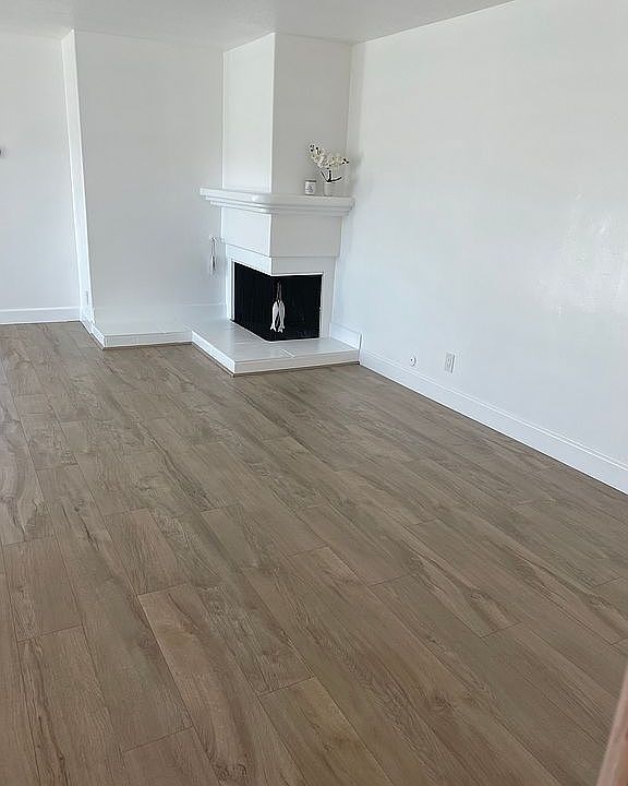 1st image of 13543 Moorpark St APT 17