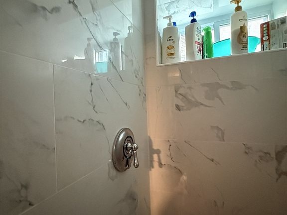 5th image of 130 Dale St #1