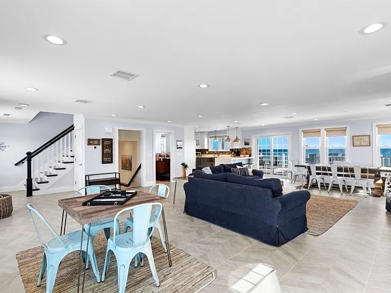 308 Ocean St — Photo 10