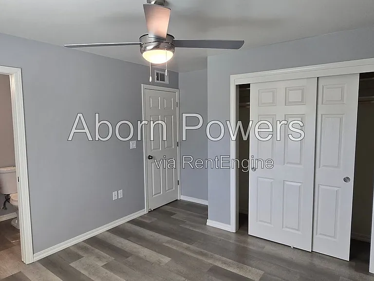 575 Racquet Way #B — Photo 16