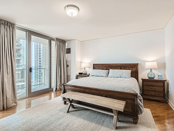 4th image of 420 E Waterside Dr Unit 2114