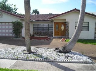 6178 Woodbury Rd, Boca Raton, FL 33433