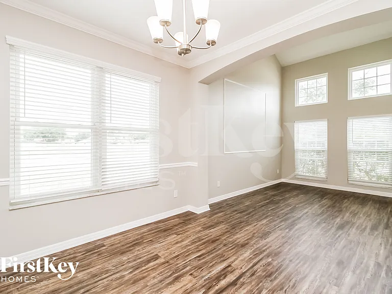 483 Sycamore Springs St — Photo 5