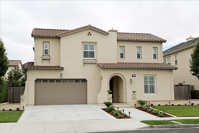 1st image of 4552 Fernandez St