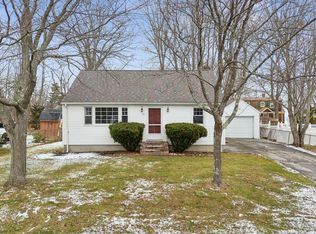 81 Hennessy Dr, Portland, ME 04103