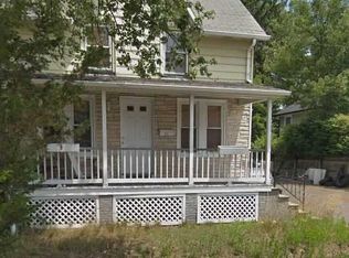 17 Park St, Harrington Park, NJ 07640