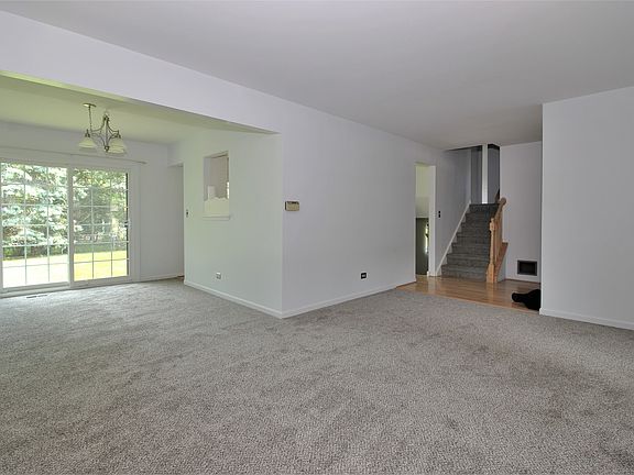 3rd image of 332 Birchwood Dr