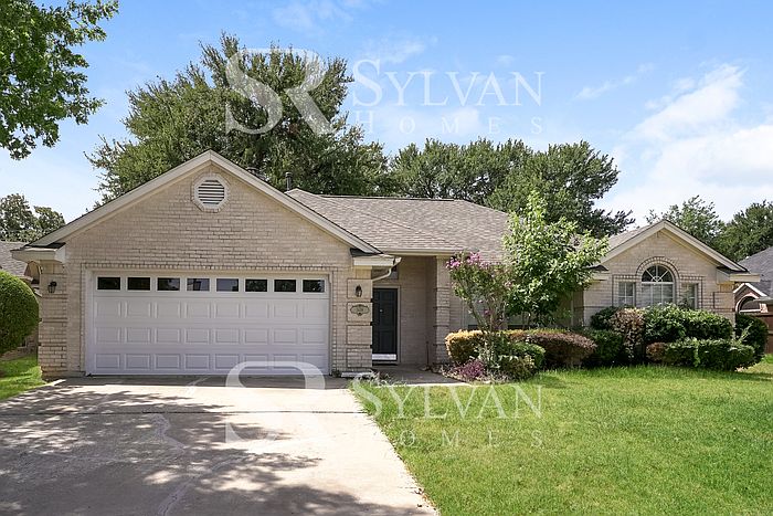 1st image of 1109 Greenwood Ct
