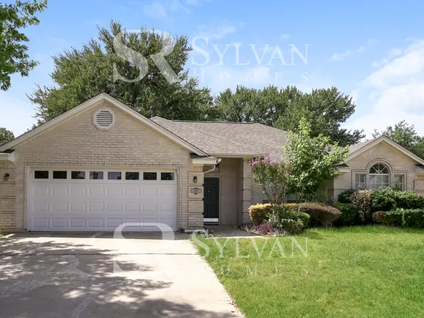 1109 Greenwood Ct, Hurst, TX 76053