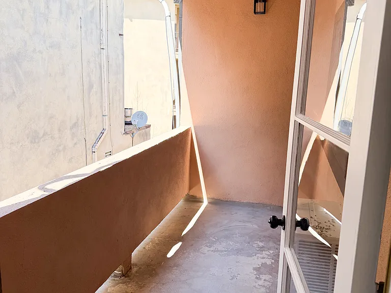 Encino Country Club Apartments — Photo 50