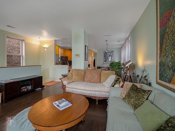 4th image of 1861 N Bissell St Unit 2