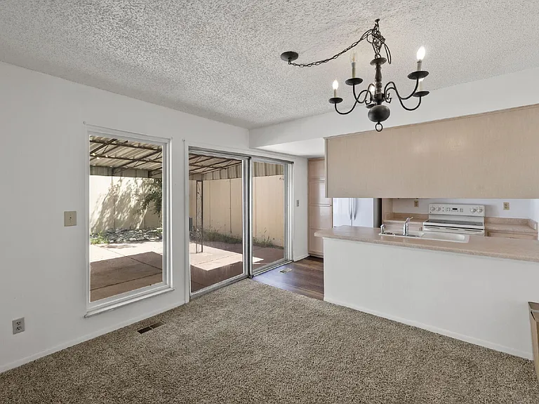 826 San Antonio Pl — Photo 7
