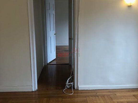 4th image of 201 E 35th St APT 6e