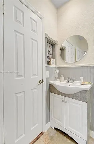 16339 Malibu Dr — Photo 15