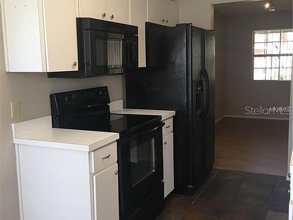 3rd image of 2139 Whitewood Ct Unit 4