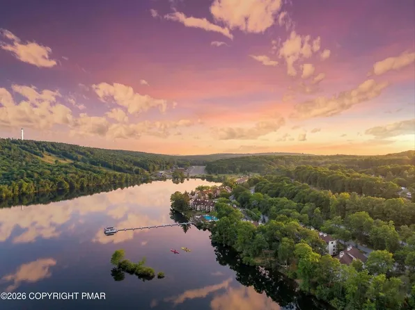 11 Midlake Dr #302B, Lake Harmony, PA 18624