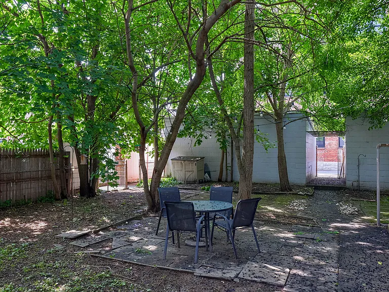 240 E Frederick St #2 — Photo 32