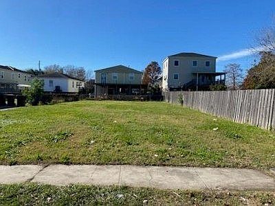 1st image of 6066 Wildair Dr