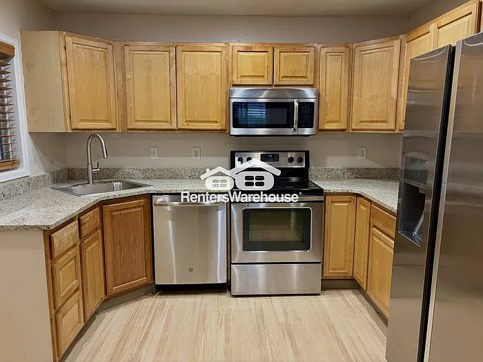 13575 E 13th Ave — Photo 3