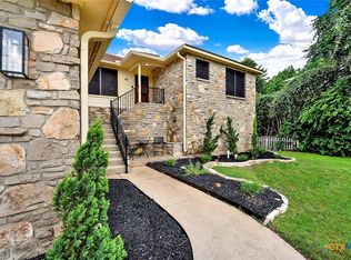 48 River Oak Dr, Seguin, TX 78155