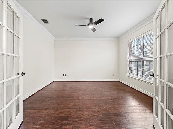 3rd image of 402 Spring Trace Ct