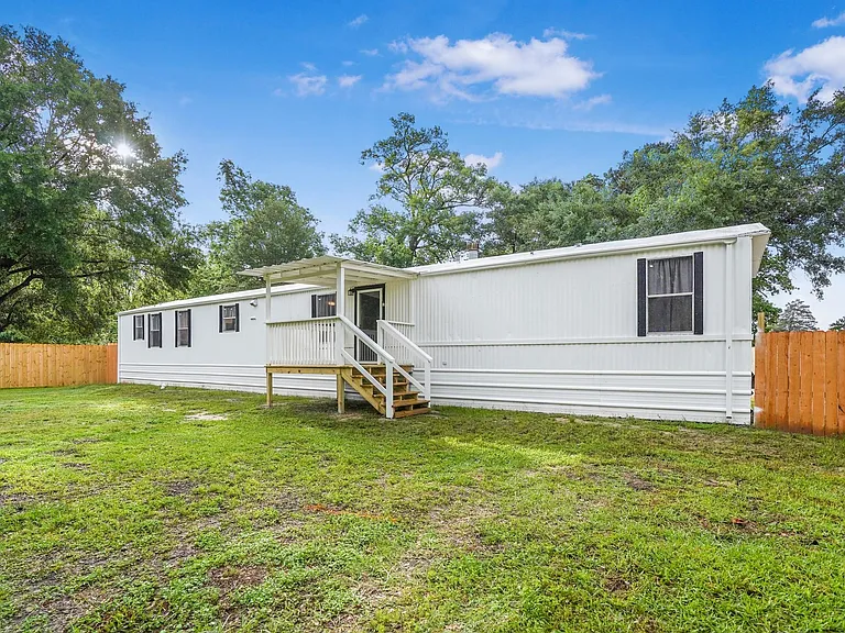 21950 Caney Dr — Photo 3