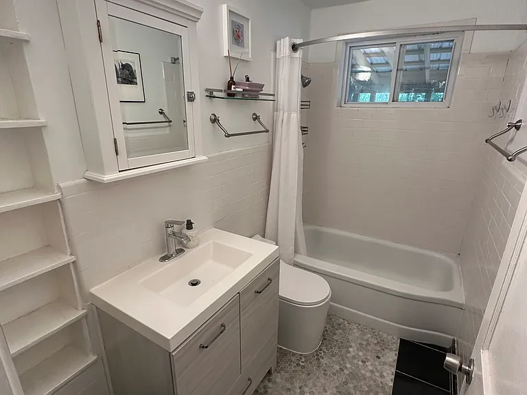 1712 Marsden Ave — Photo 9