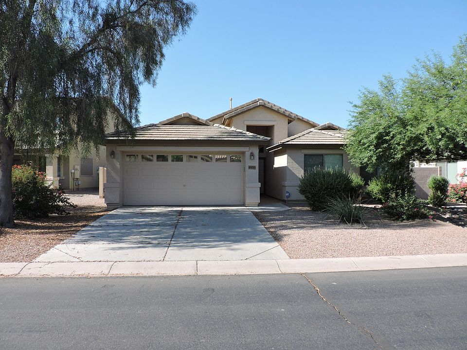 1st image of 45055 W Juniper Ave