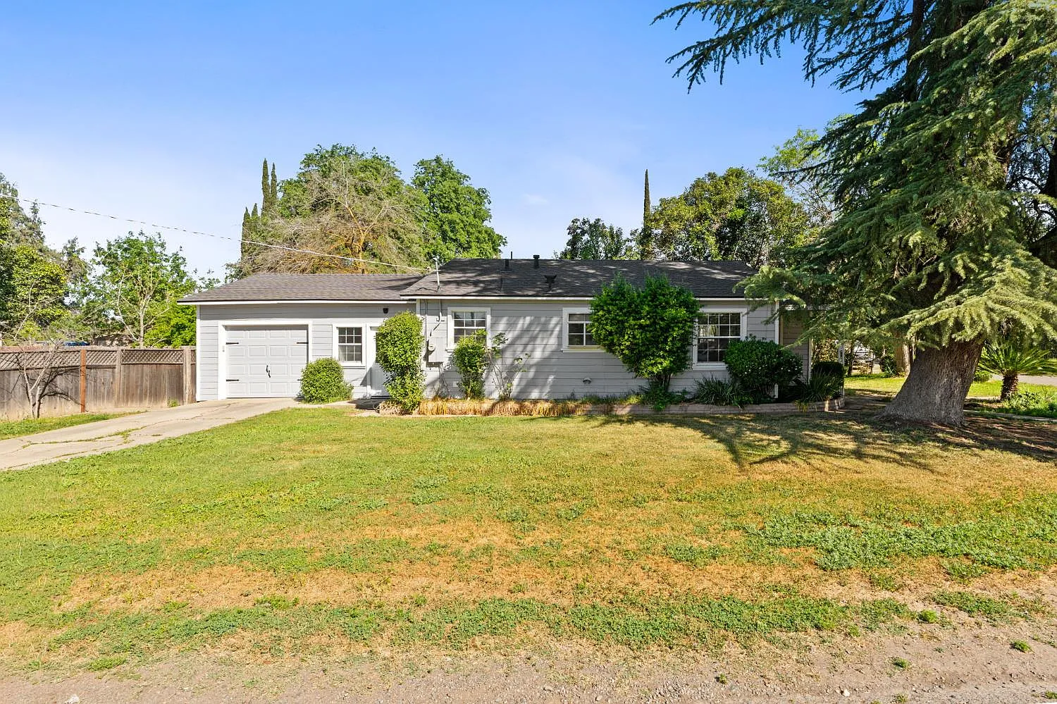 2971 Chestnut Ave photo 1
