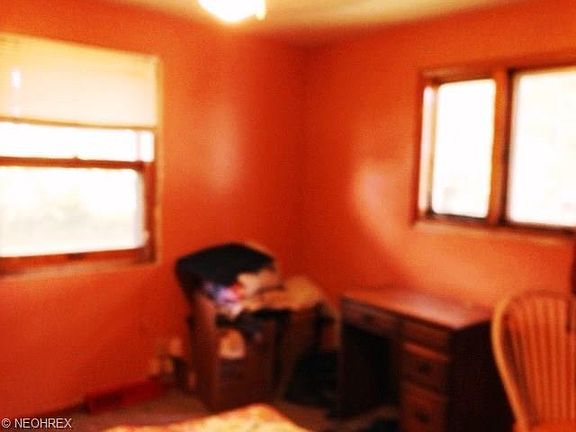 5th image of 302 Southwood Dr
