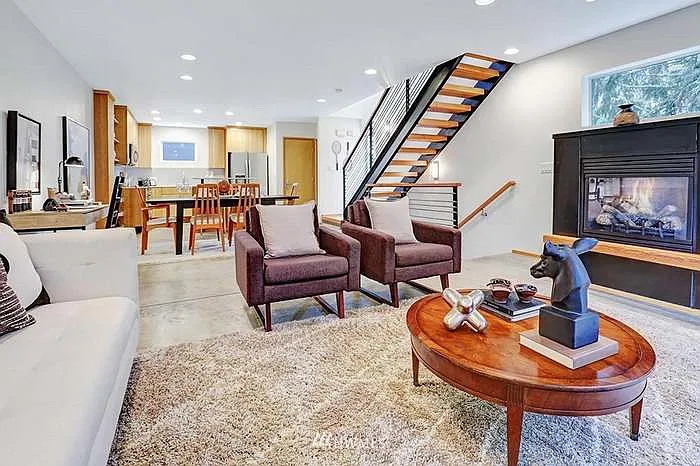3 bed, 1624 sqft, $3,600 — Photo 3