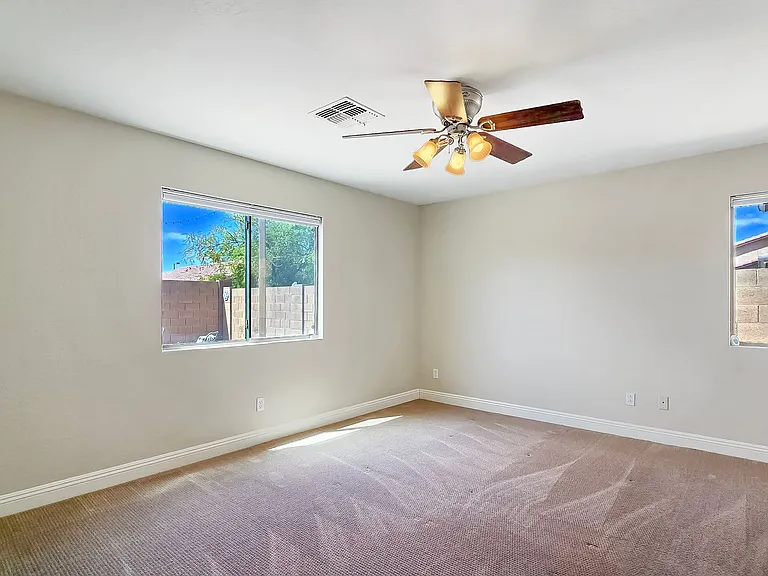 25673 W Northern Lights Way — Photo 17