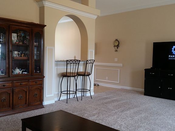 5th image of 324 Brighton Woods Dr