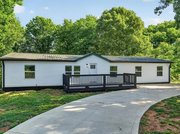 1883 Browntown Rd, Sparta, TN 38583