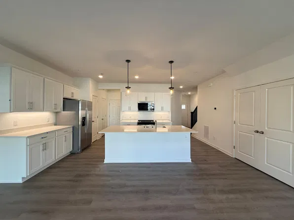 14936 Avondale Vw, Rosemount, MN 55068