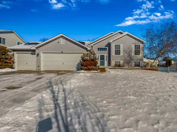 3712 Pebble Crk, McHenry, IL 60050