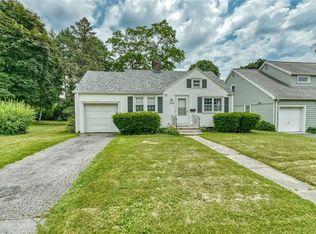 100 Meadowbrook Rd, Rochester, NY 14620