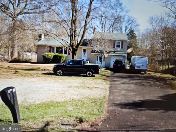921 W Bristol Rd, Warminster, PA 18974