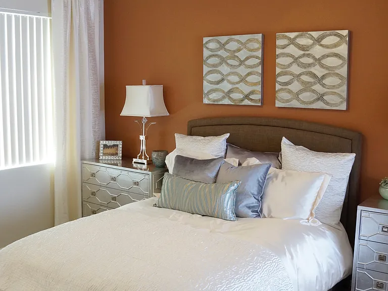 Stone Canyon Apartments — Photo 32