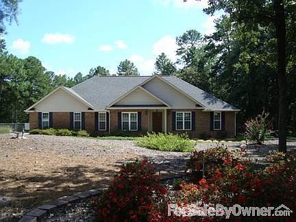 Quiet and Secure in Columbia County
						:
						Near Grovetown, 10 minutes to Ft Gordon Gate 2, convenient to I-20