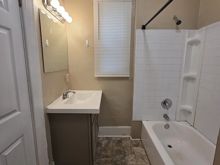 2507 N View Ave #2507 — Photo 9