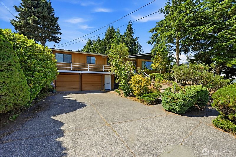 3rd image of 4236 Vassault Street